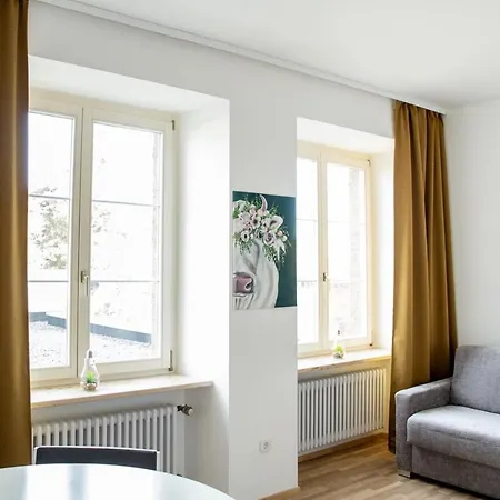 Διαμέρισμα 7 *